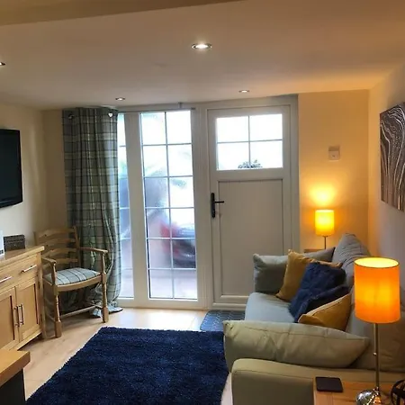 Adorable 1 Bedroom Apartment In Ironbridge Telford Exterior photo