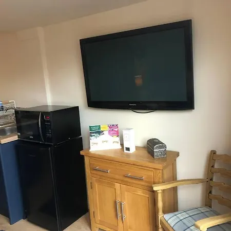 Adorable 1 Bedroom Apartment In Ironbridge Telford Exterior photo