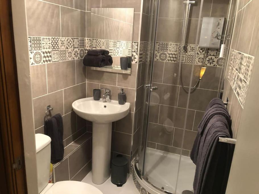 Adorable 1 Bedroom In Ironbridge Appartement